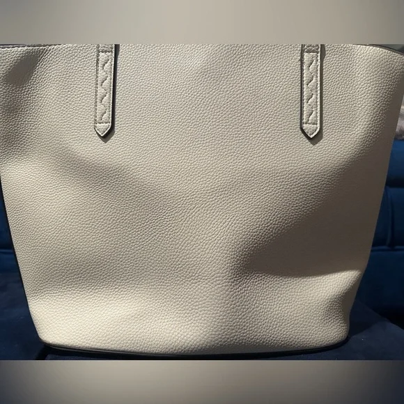 Embroidered Cream Tote Bag - Picture 3 of 7